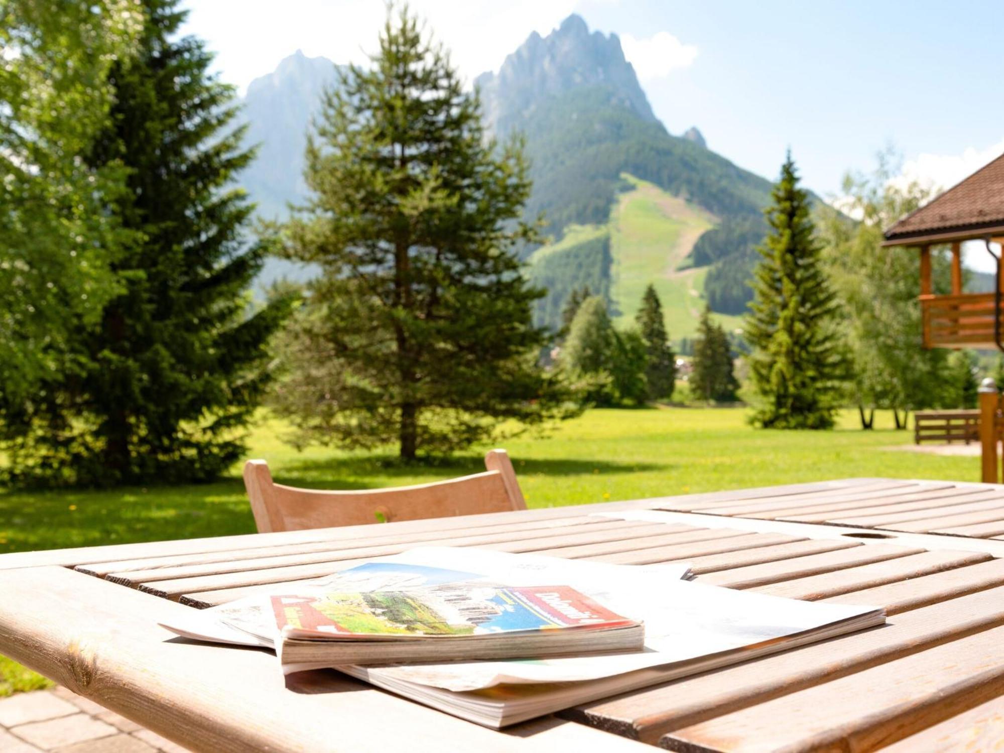 Spacious Chalet With Garden Near Ski Area In Tyrol Pozza di Fassa Exterior foto